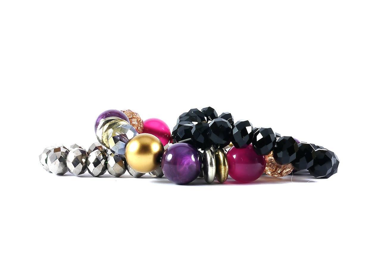 Comment réaliser un présentoir à bijoux ?