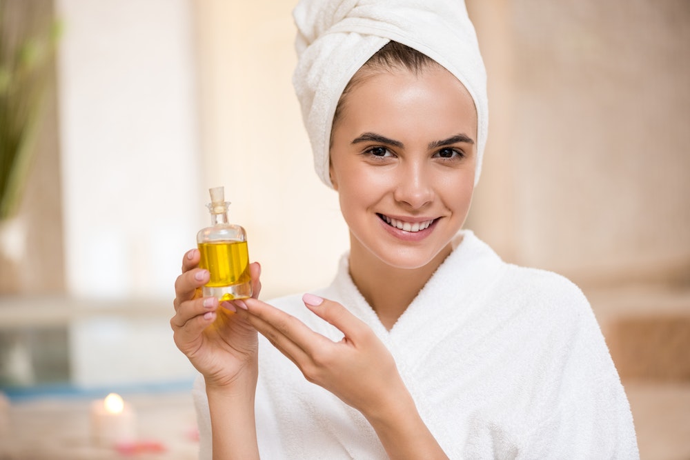 Le secret dévoilé : créez votre propre huile pour le corps hydratante et sublimez votre peau !