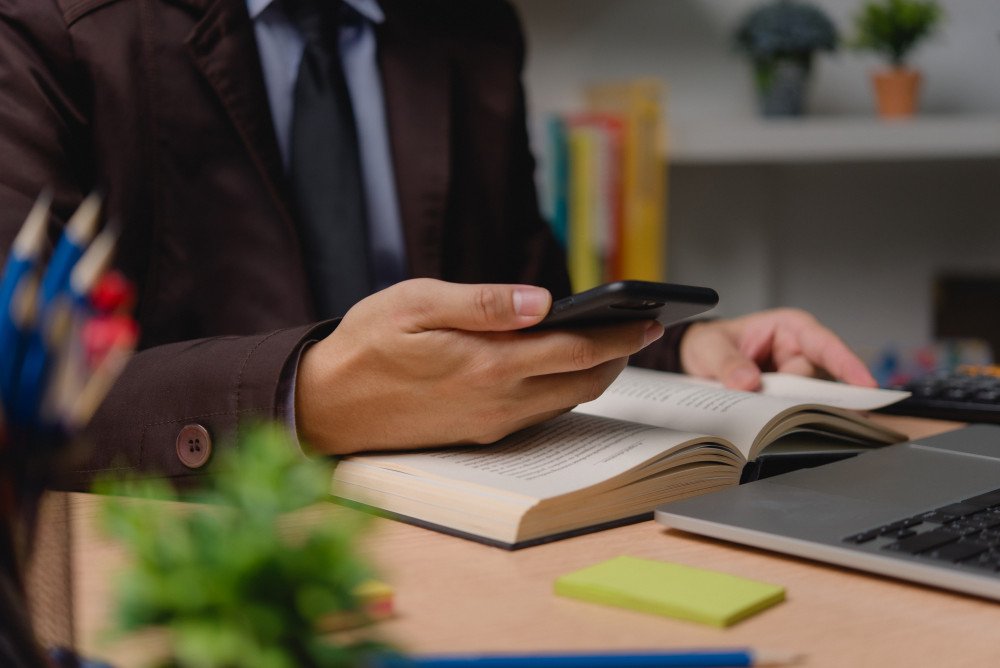 B-ok.cc : le succès des livres numériques et les alternatives pour les lecteurs