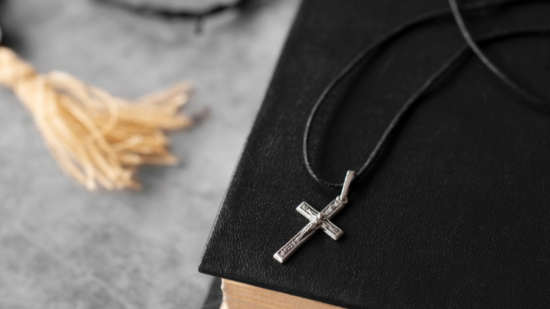 La médaille de saint Christophe : un bijou qui traverse les siècles