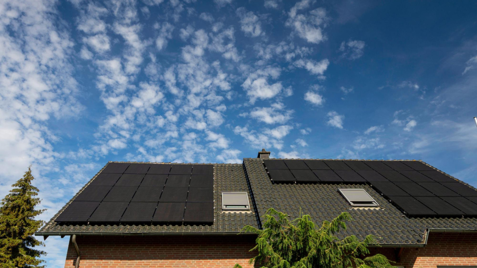 Comment installer des panneaux solaires sur votre toit facilement ?